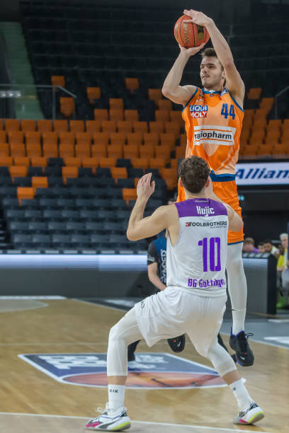 在足球领域 在足球领域